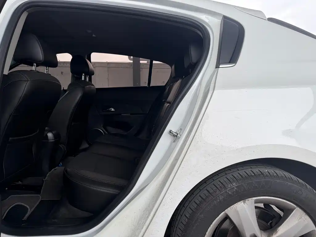 Chevrolet Cruze — миниатюра 11