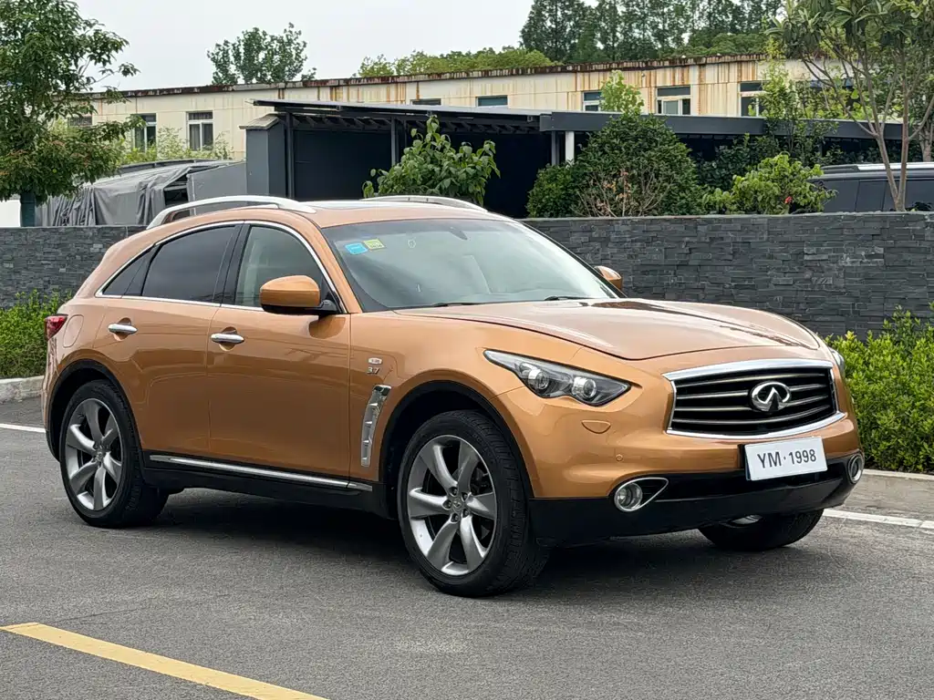 Infiniti QX70 2013 3.7L