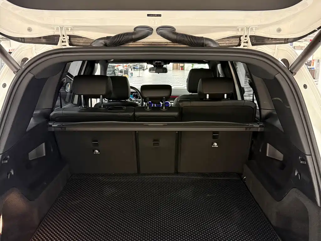 Mercedes-Benz GLB — миниатюра 10