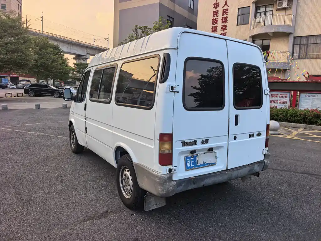 Ford Transit Classic — миниатюра 4