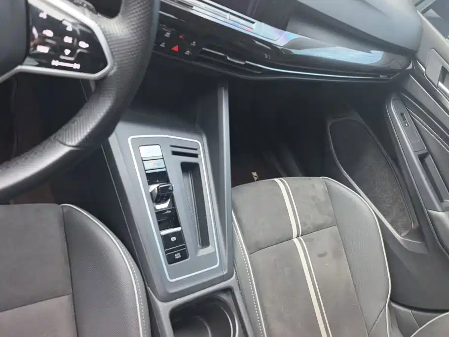 Volkswagen Golf — миниатюра 16