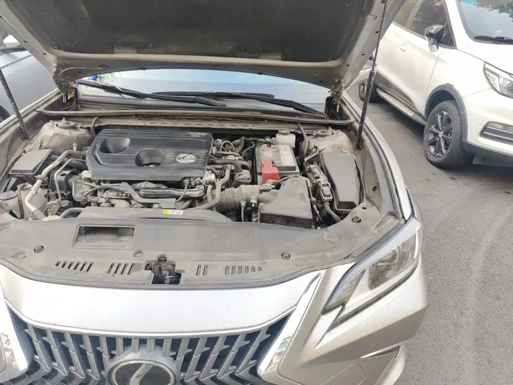 Lexus ES — миниатюра 23