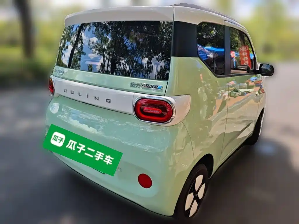 Wuling MINIEV — миниатюра 4