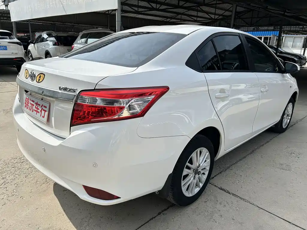 Toyota Vios — миниатюра 7