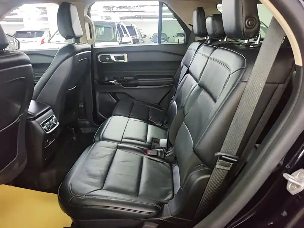 Ford Explorer — миниатюра 17