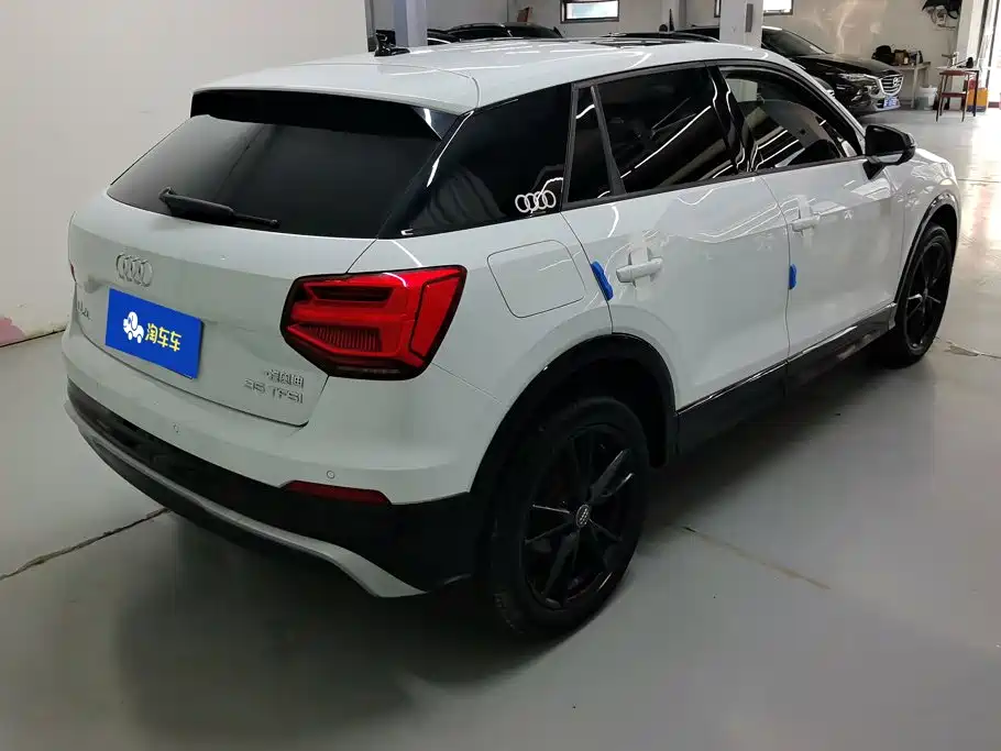 Audi Q2L — миниатюра 3