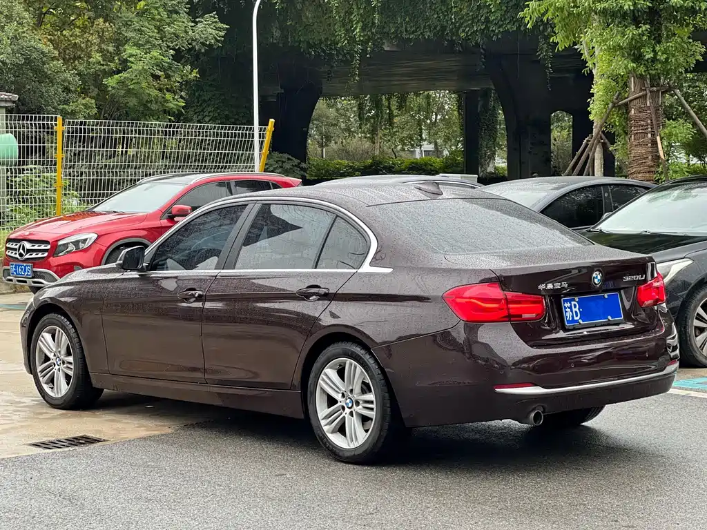 BMW 3 Series — миниатюра 3