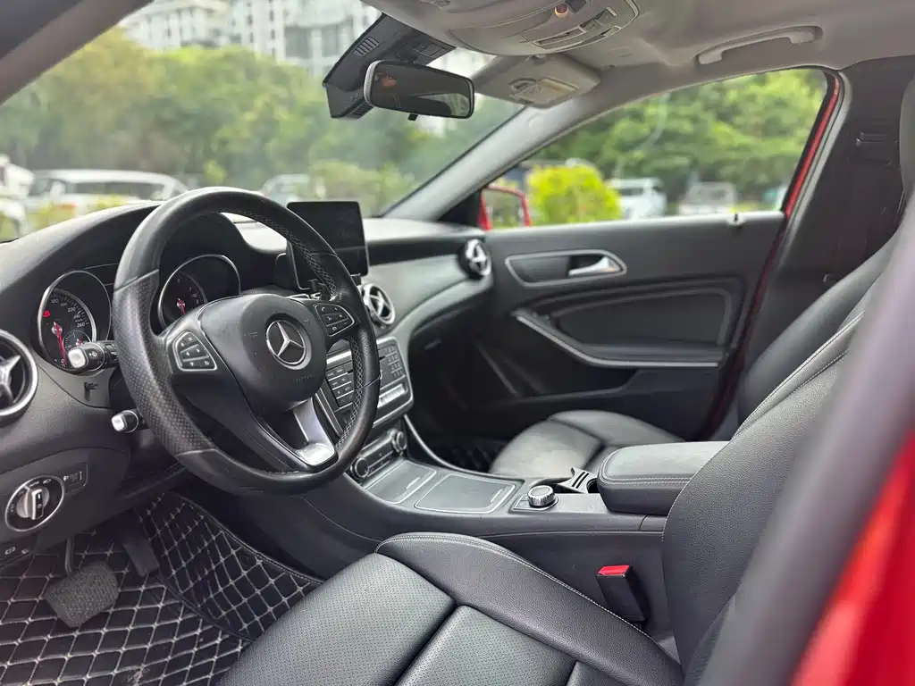 Mercedes-Benz GLA — миниатюра 9
