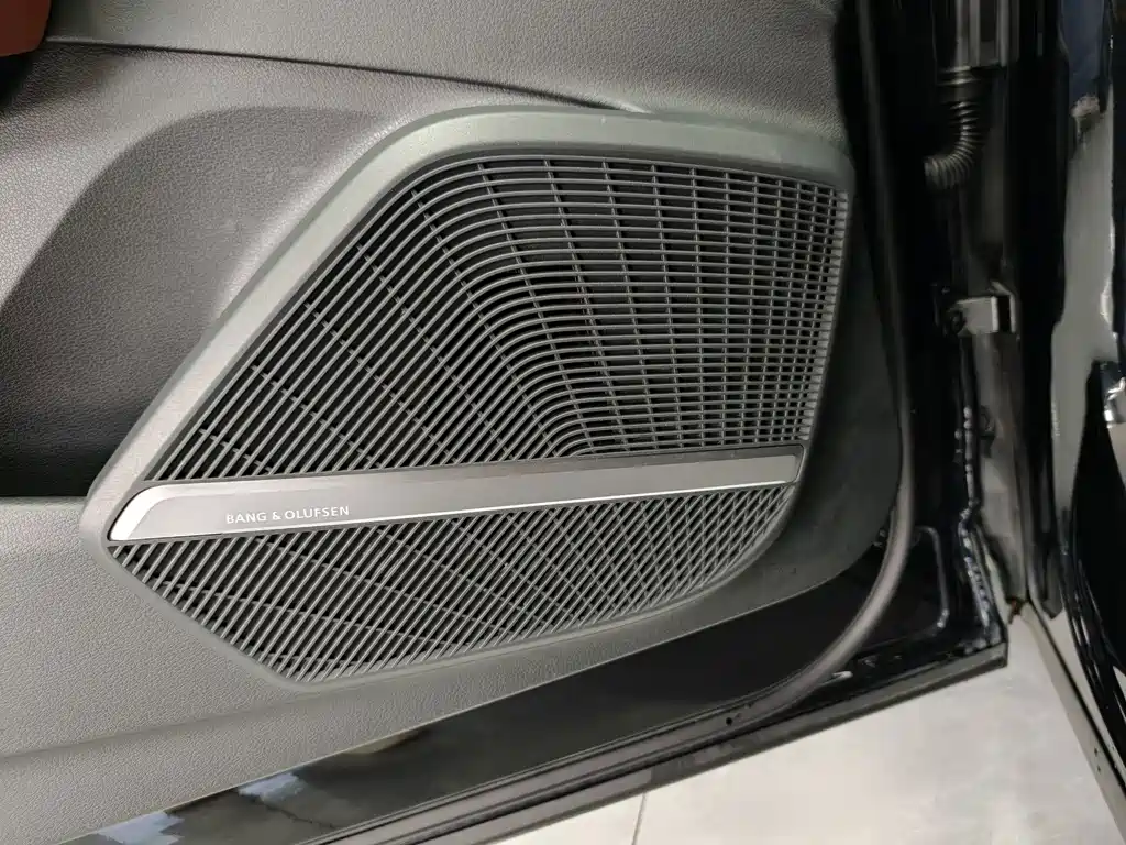 Audi Q5L — миниатюра 18