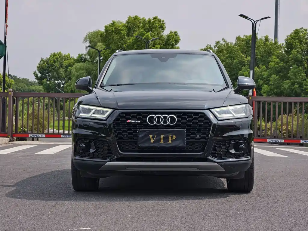 Audi Q5L — миниатюра 33