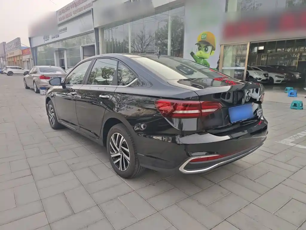 Volkswagen Lavida — миниатюра 17
