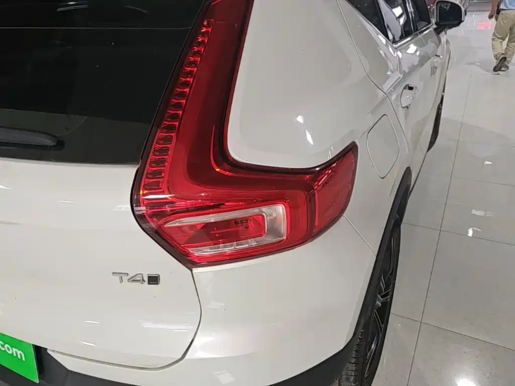 Volvo XC40 — миниатюра 8