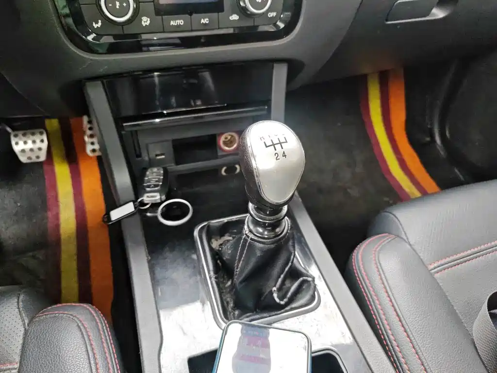 Yema Mustang T70 — миниатюра 10