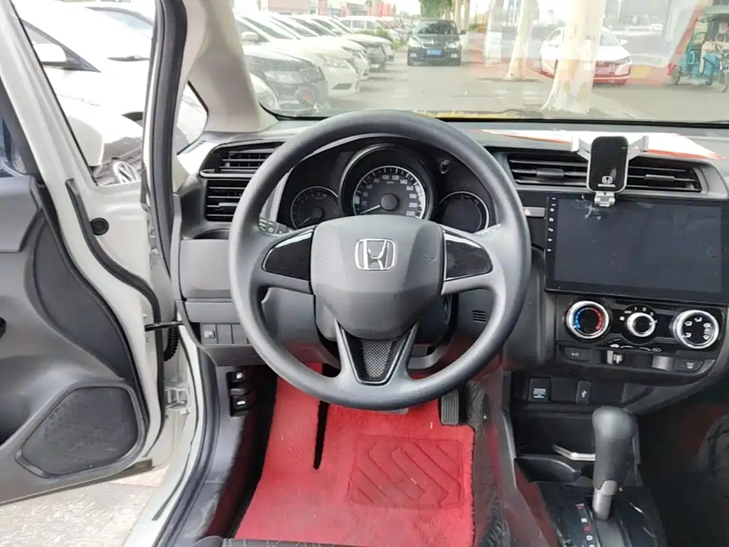 Honda Fit — миниатюра 11