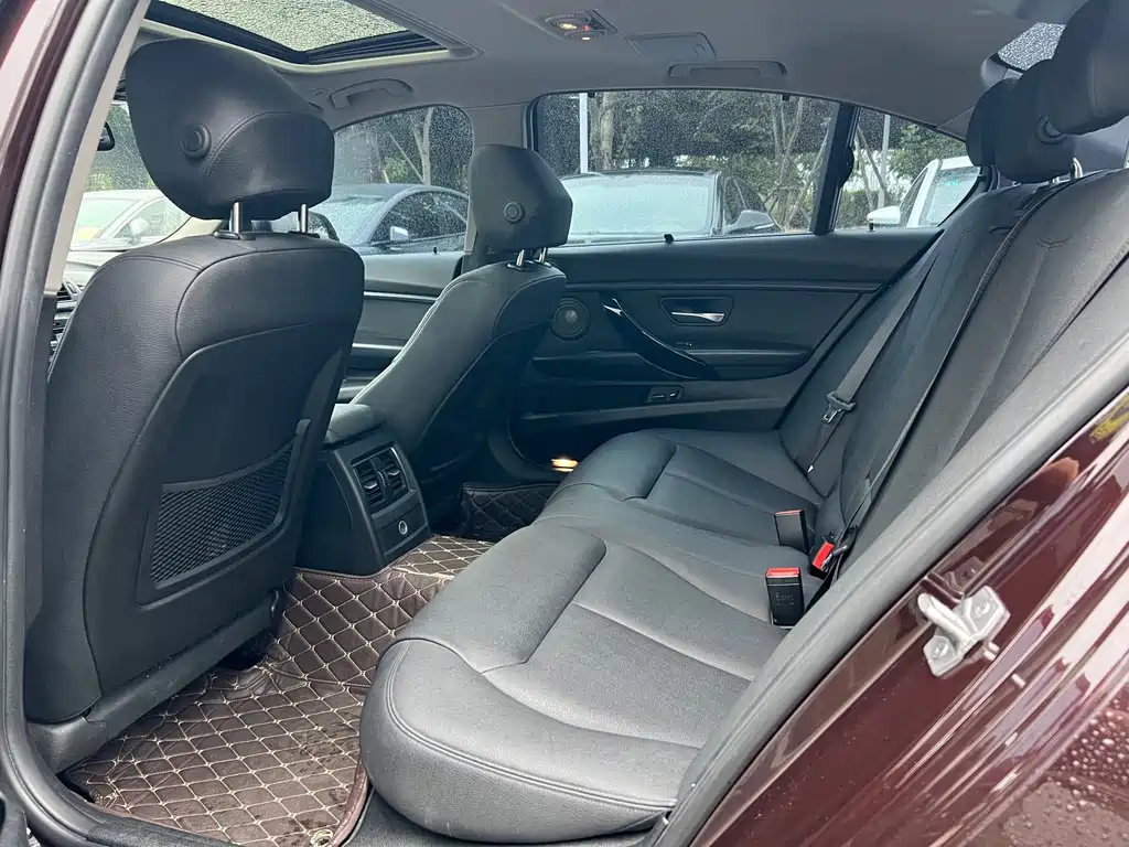 BMW 3 Series — миниатюра 6