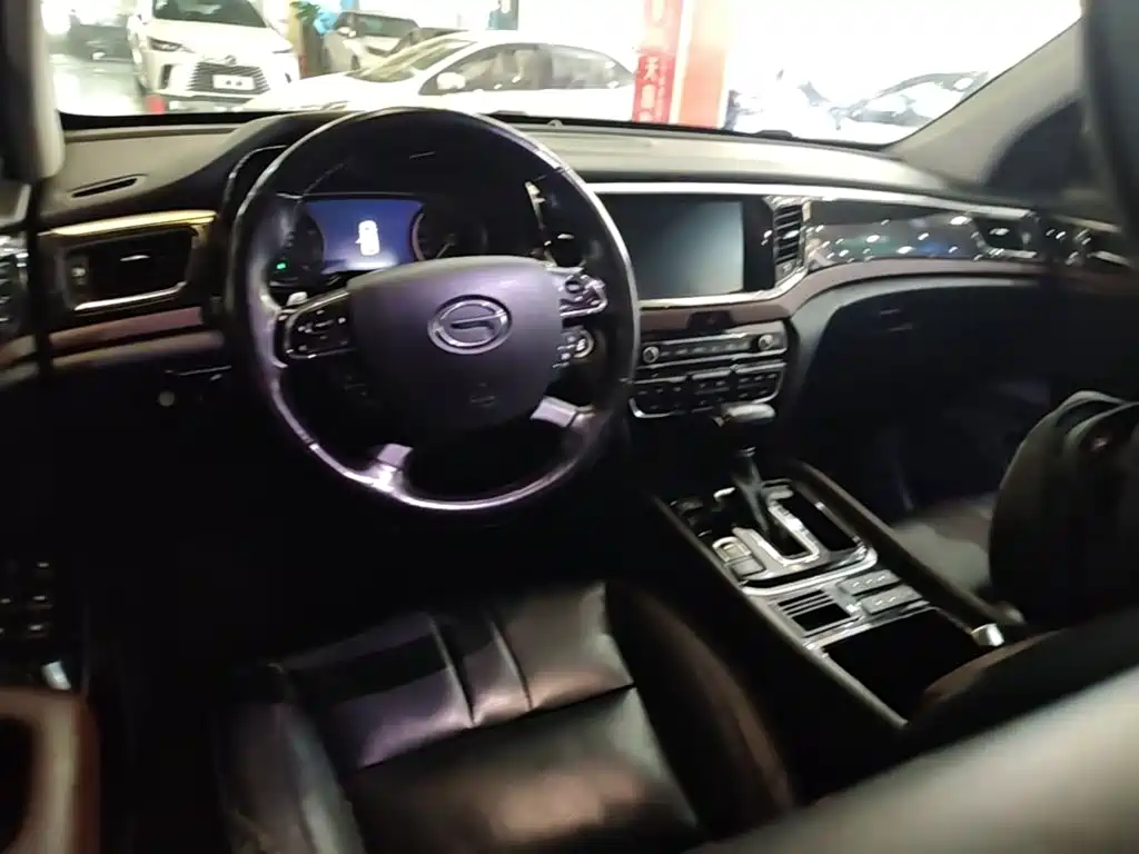 GAC GS8 2017 320T Luxury Smart Connect ( мест)