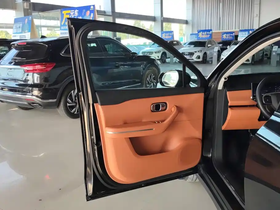 Leapmotor Leapmotor C16 — миниатюра 7