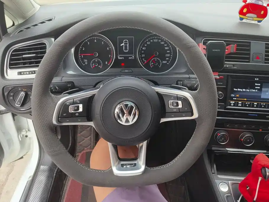 Volkswagen Golf — миниатюра 15