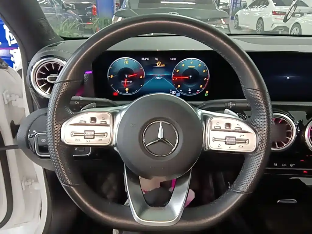Mercedes-Benz A-Class — миниатюра 11