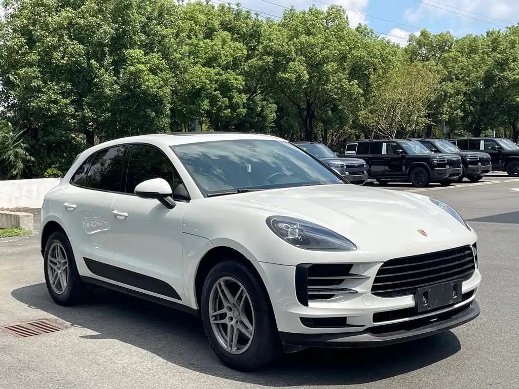 Porsche Macan — миниатюра 3