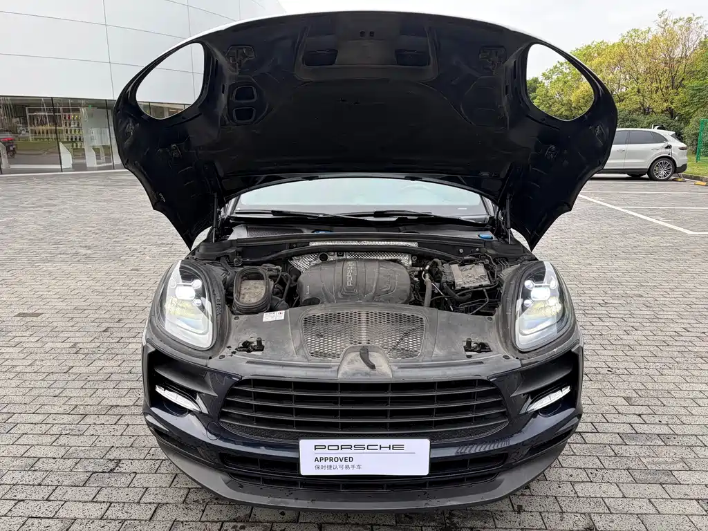 Porsche Macan — миниатюра 7