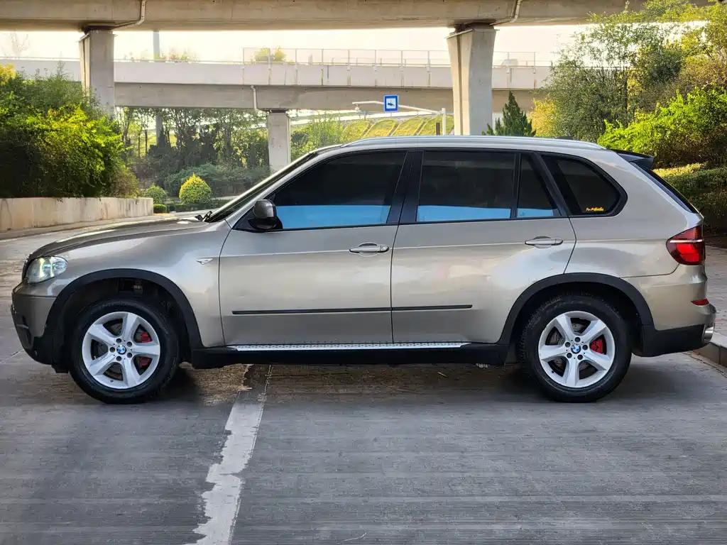 BMW X5 (Import) — миниатюра 3