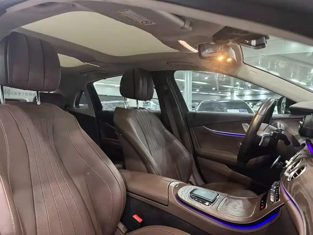 Mercedes-Benz E-Class — миниатюра 21