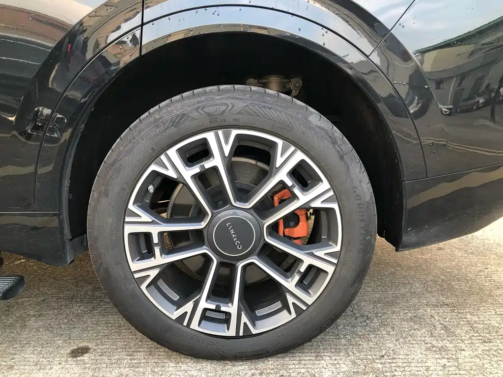 Lynk & Co 900 — миниатюра 22