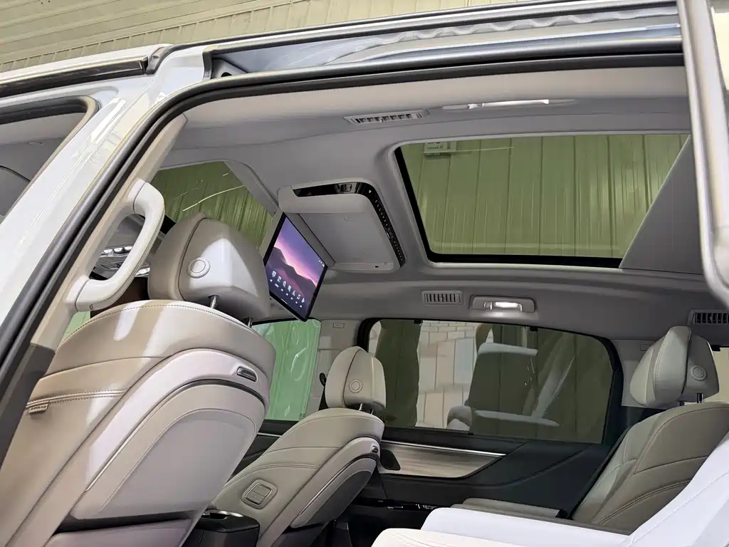 Buick GL8 — миниатюра 18