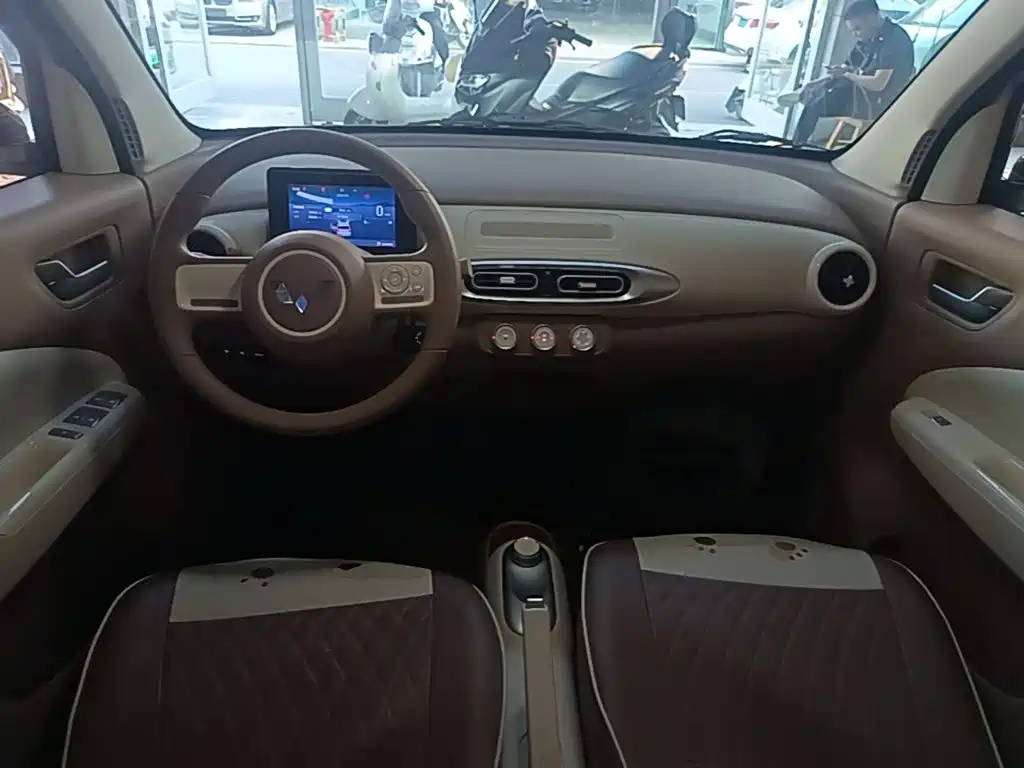 Wuling MINIEV — миниатюра 10