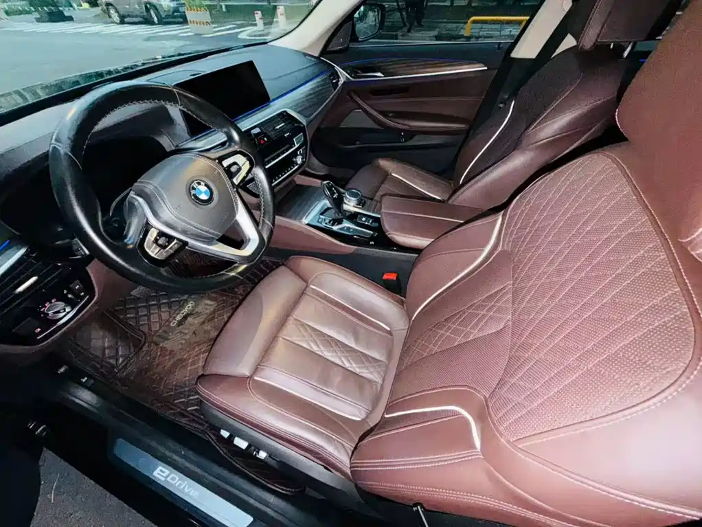 BMW 5 Series New Energy — миниатюра 18