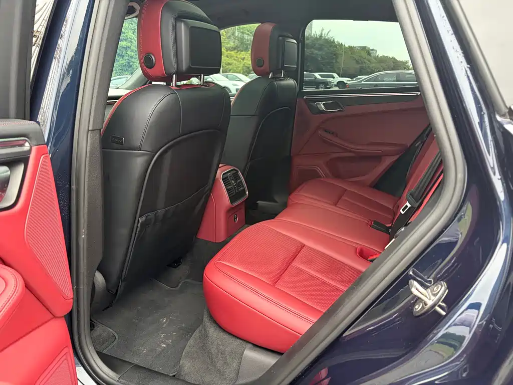 Porsche Macan — миниатюра 12