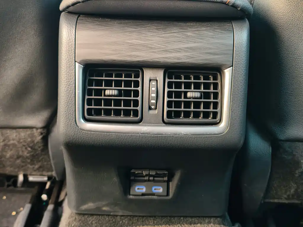 Toyota Camry — миниатюра 15
