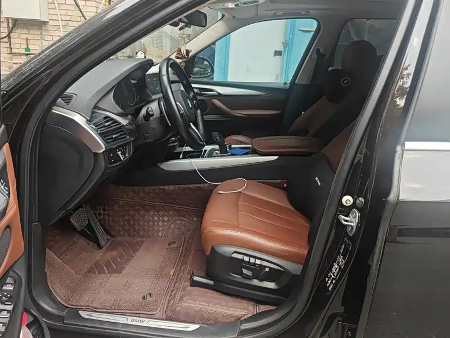 BMW X5 (Import) — миниатюра 9