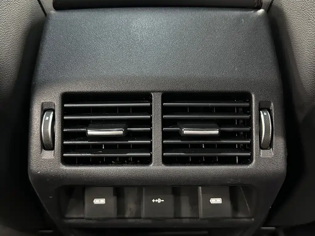 Land Rover Discovery Sport — миниатюра 19