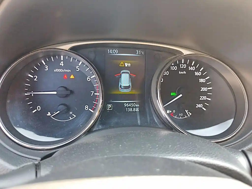 Nissan X-Trail — миниатюра 7