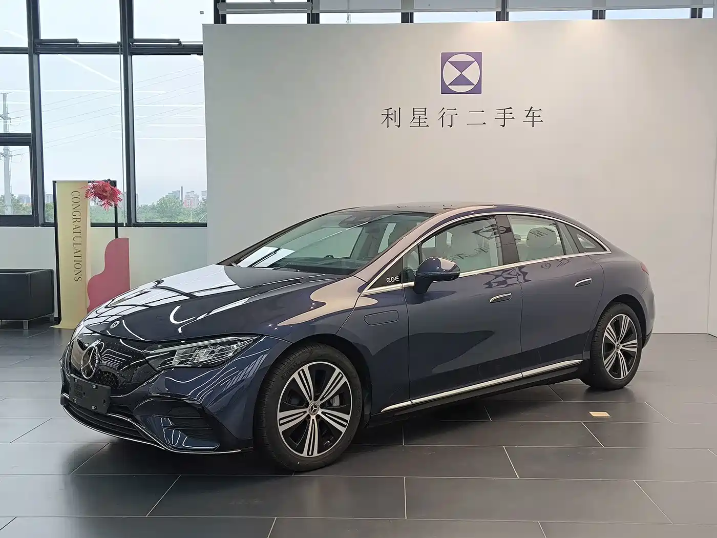 奔驰EQE 2025款 500 4MATIC 豪华版 2025
