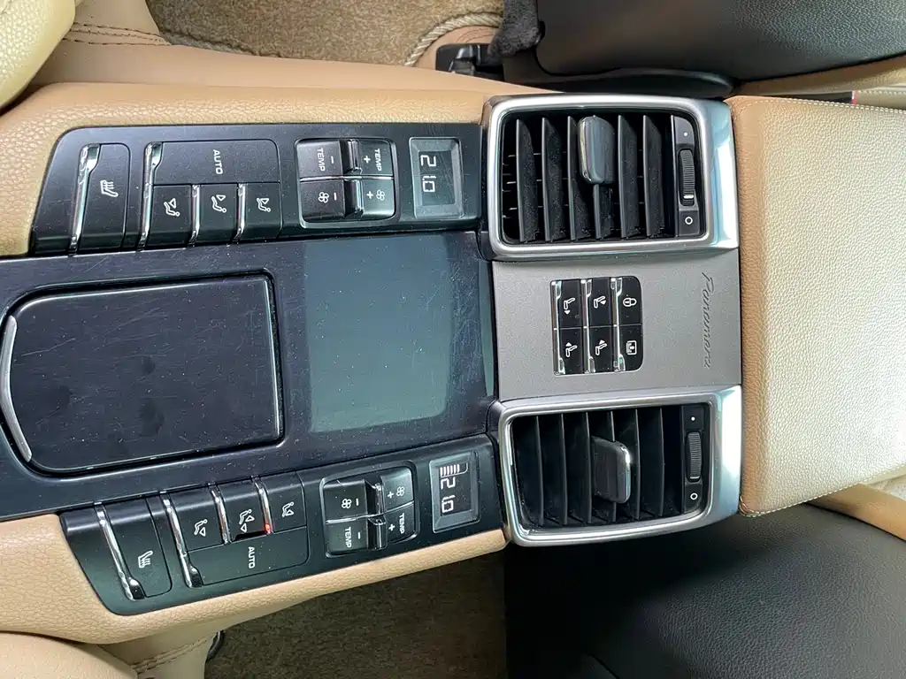 Porsche Panamera — миниатюра 12