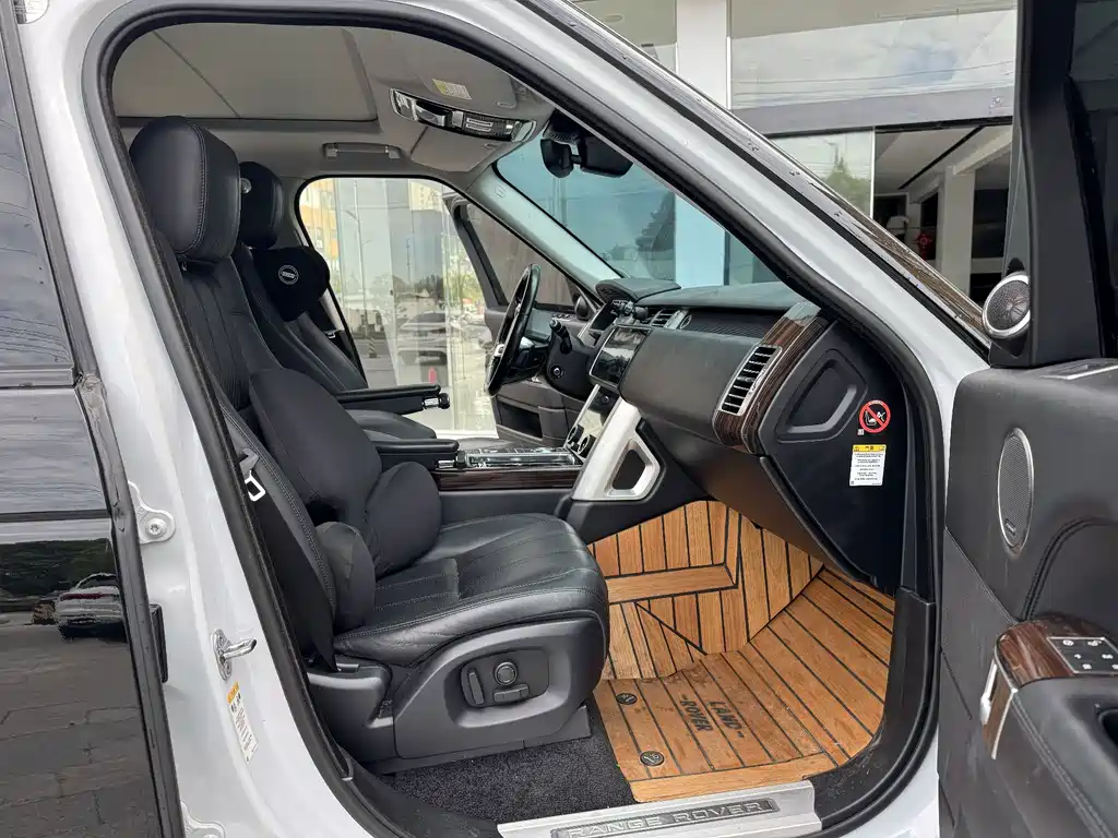 Land Rover Range Rover — миниатюра 9