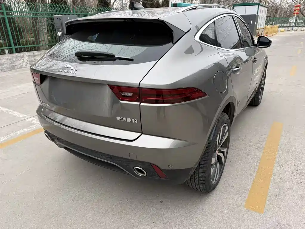 JAGUAR E PACE