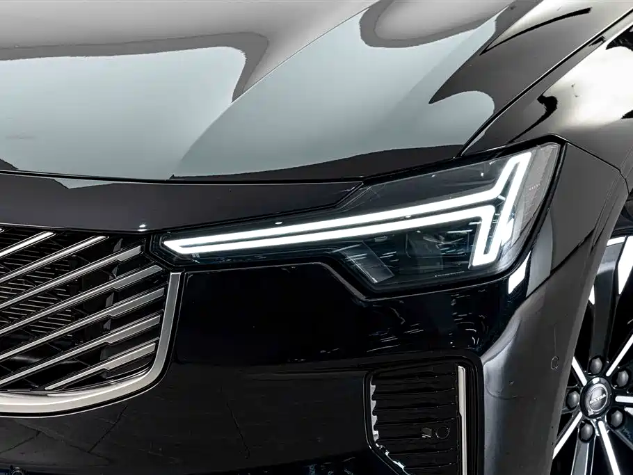 Volvo S90 — миниатюра 4