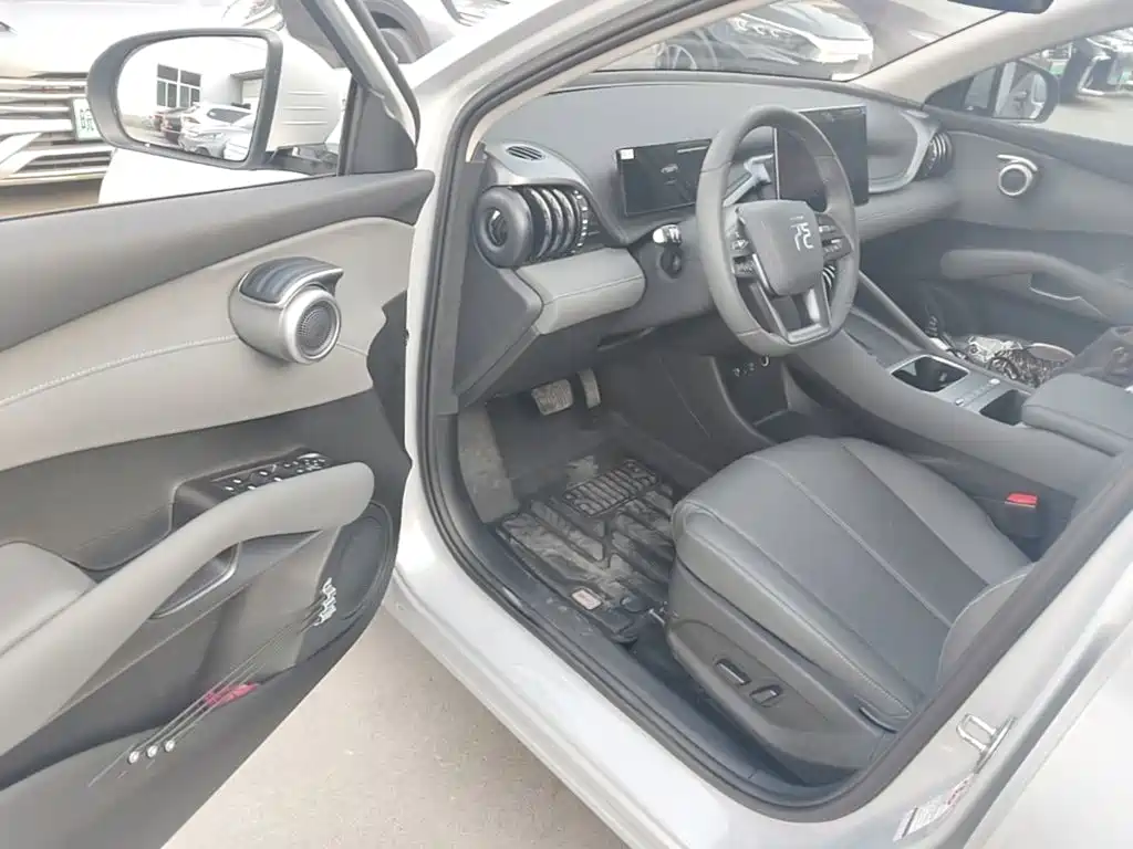 BYD Yuan Plus — миниатюра 16