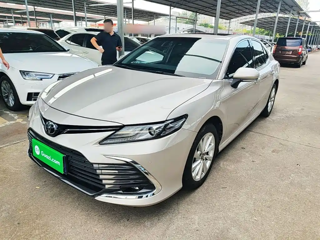 Toyota Camry — миниатюра 2