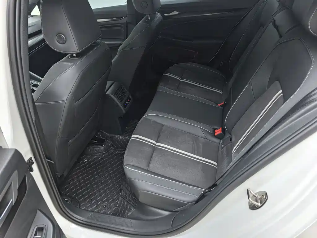 Volkswagen Golf — миниатюра 9