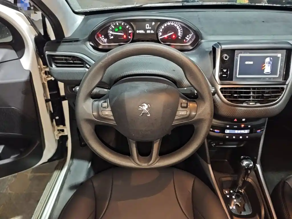 Peugeot 2008 — миниатюра 11
