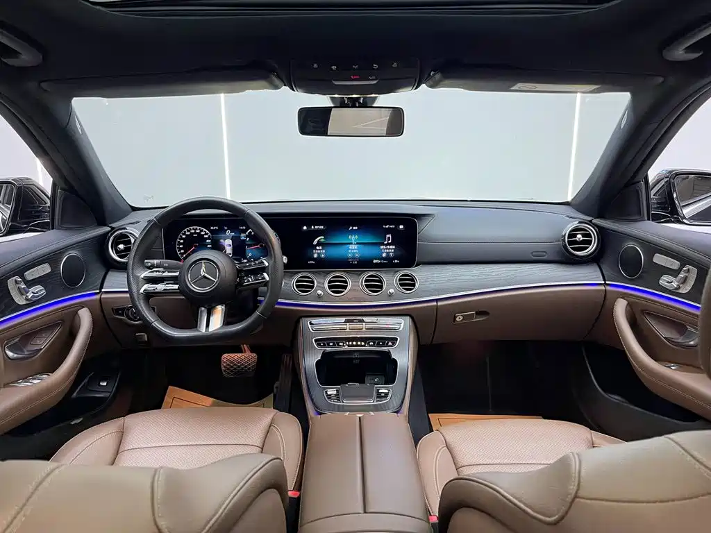 Mercedes-Benz E-Class — миниатюра 19