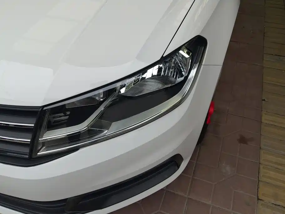 Volkswagen Santana — миниатюра 5