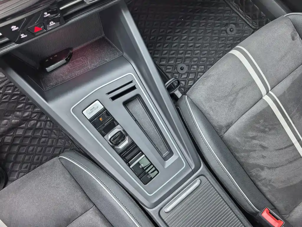 Volkswagen Golf — миниатюра 11