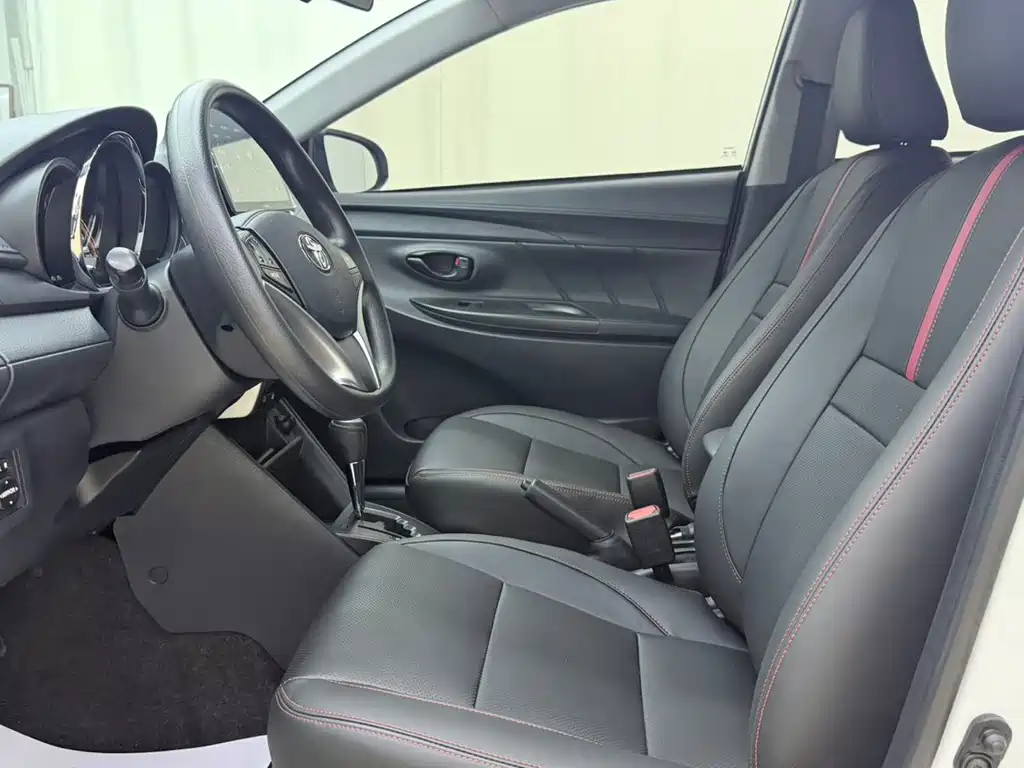 Toyota Yaris L — миниатюра 11
