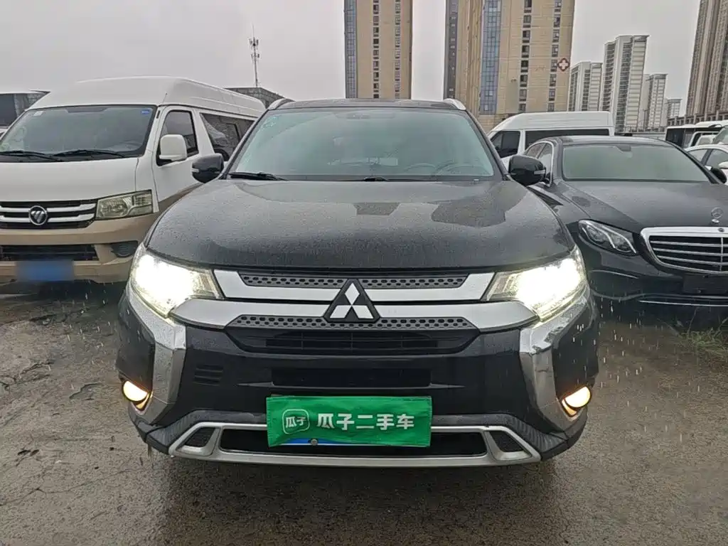 Mitsubishi Outlander — миниатюра 3